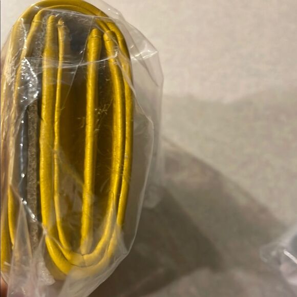 Tory Burch Alexa Daisy‎ Yellow Quilted Card Holder Foldable NWT - Picture 5 of 6